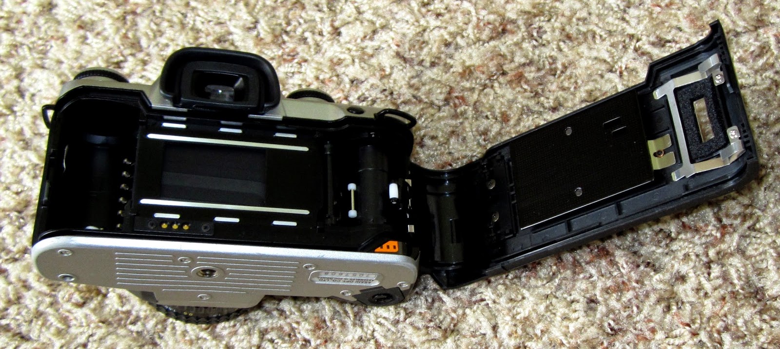 The Chens: The User's Review: Pentax ZX-M 35mm Film Camera