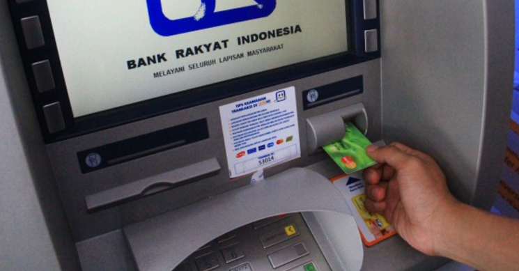 Cara Mengambil Uang Di Atm Dibawah 50 Ribu Triprofik Com