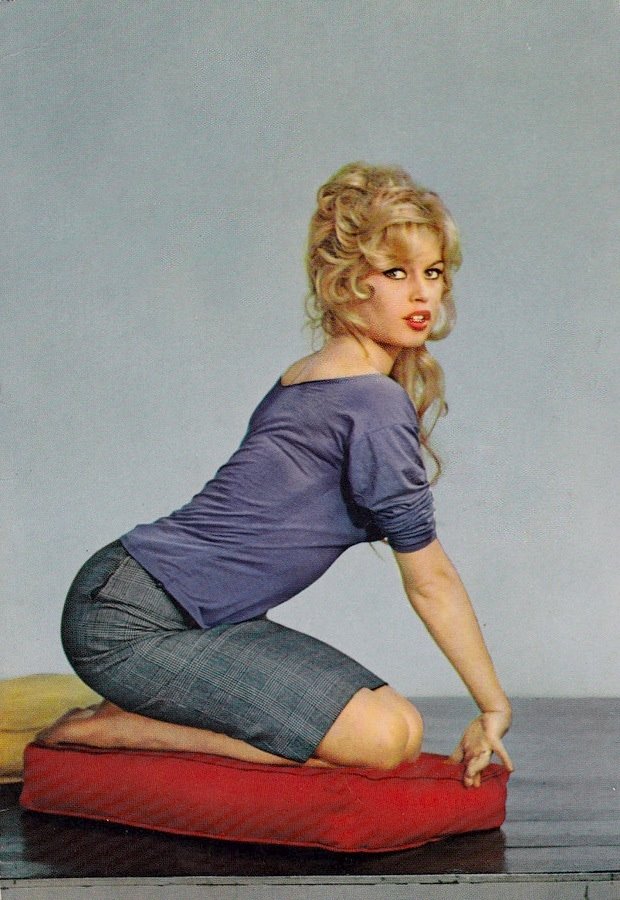 A Very Lush Budget Brigitte Bardot In Vintage Glamour Postcards Post One Color Postcards