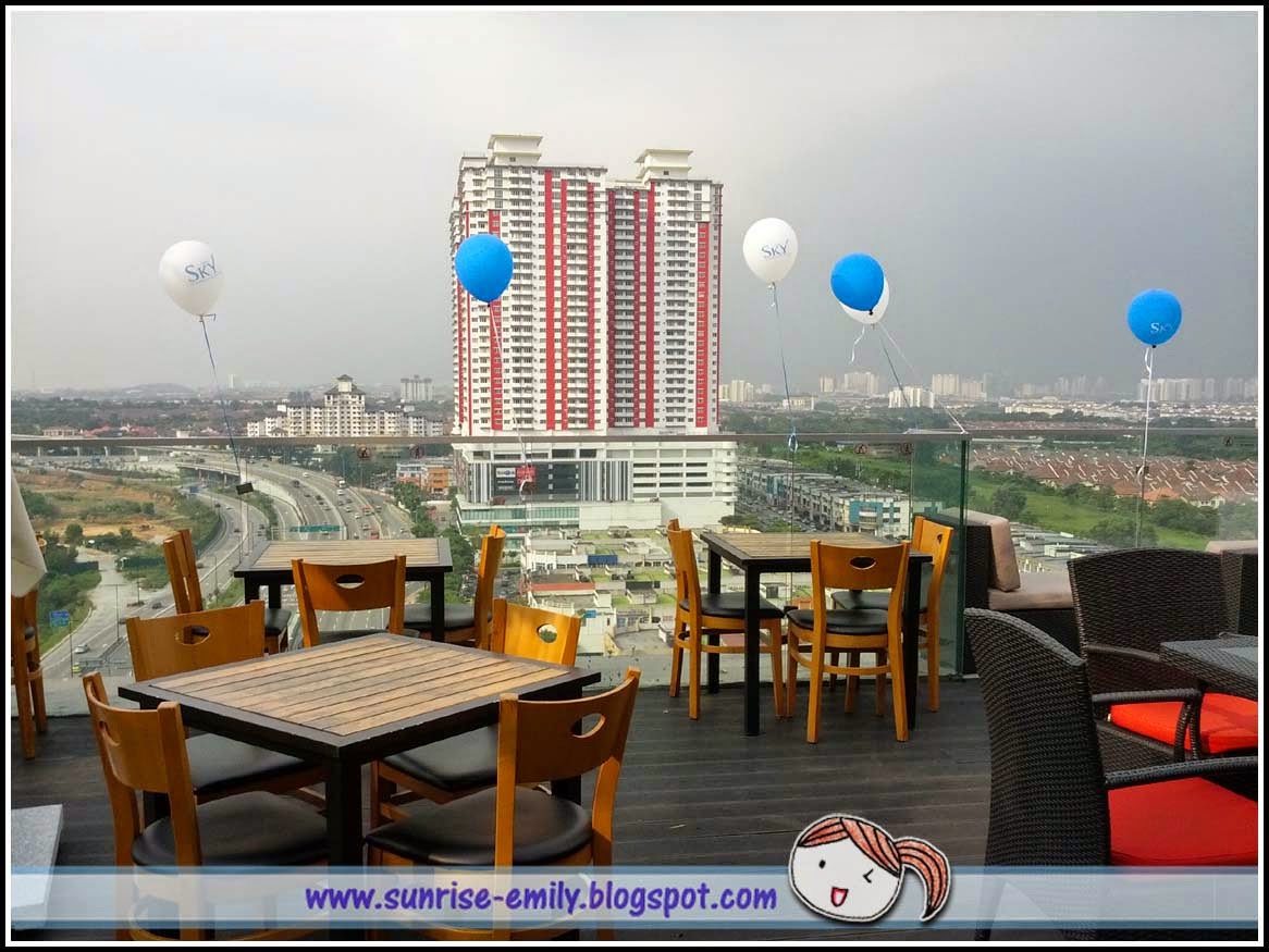 The Sky: Sky Dining and Chill Out Hub @ One City