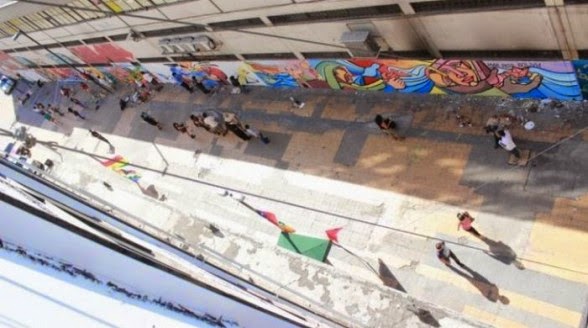 EL RODRIGUISTA. El espacio empleado para pintar el mural que reivindica el pedido de mar para Bolivia-cochabandido-blog
