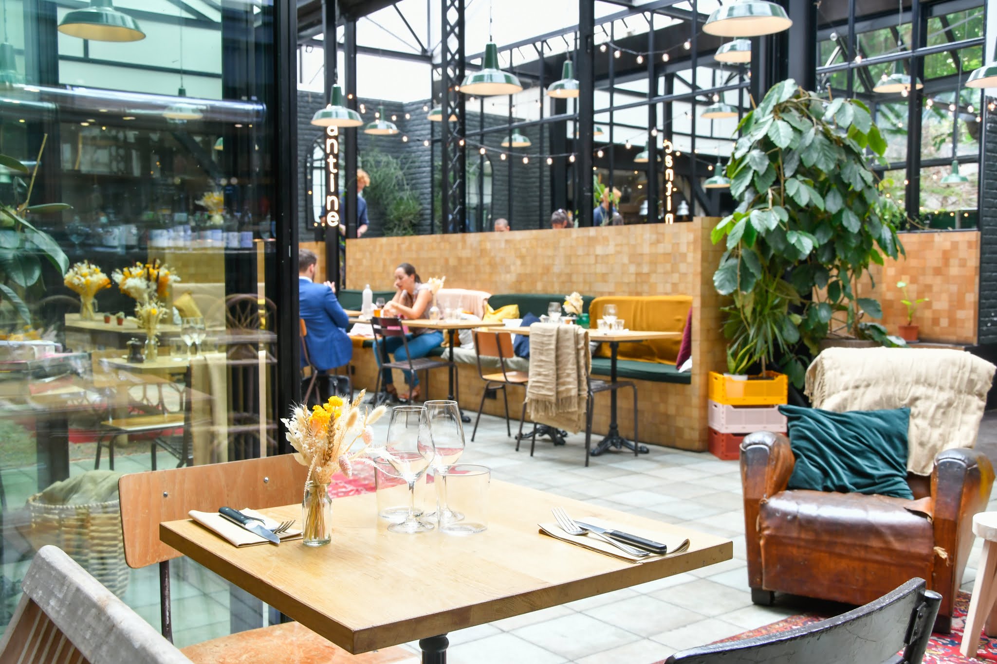 7 Rue Francis De Pressensé 75014 Paris Fulgurances à l'Entrepôt : un jardin gourmand dans le 14 ème