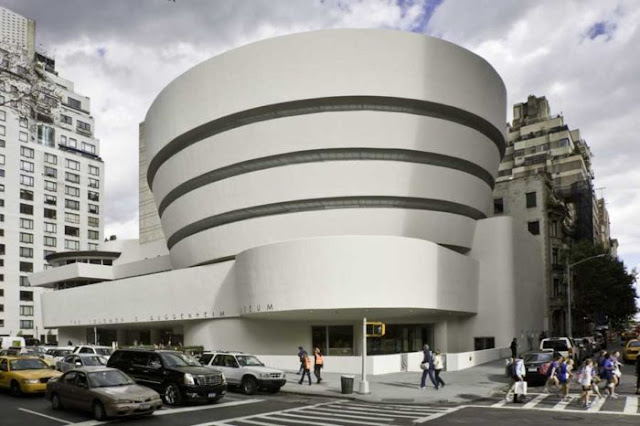 4) Museum Guggenheim (Frank Lloyd Wright, New York, AS, 1959)