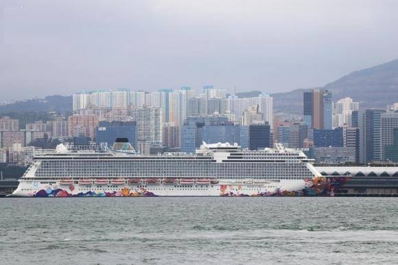 Chuyến đi ‘bão táp’ của du thuyền bị hắt hủi Westerdam