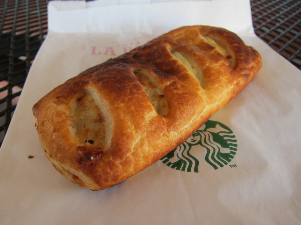 Review Starbucks Sausage Croissant Roll