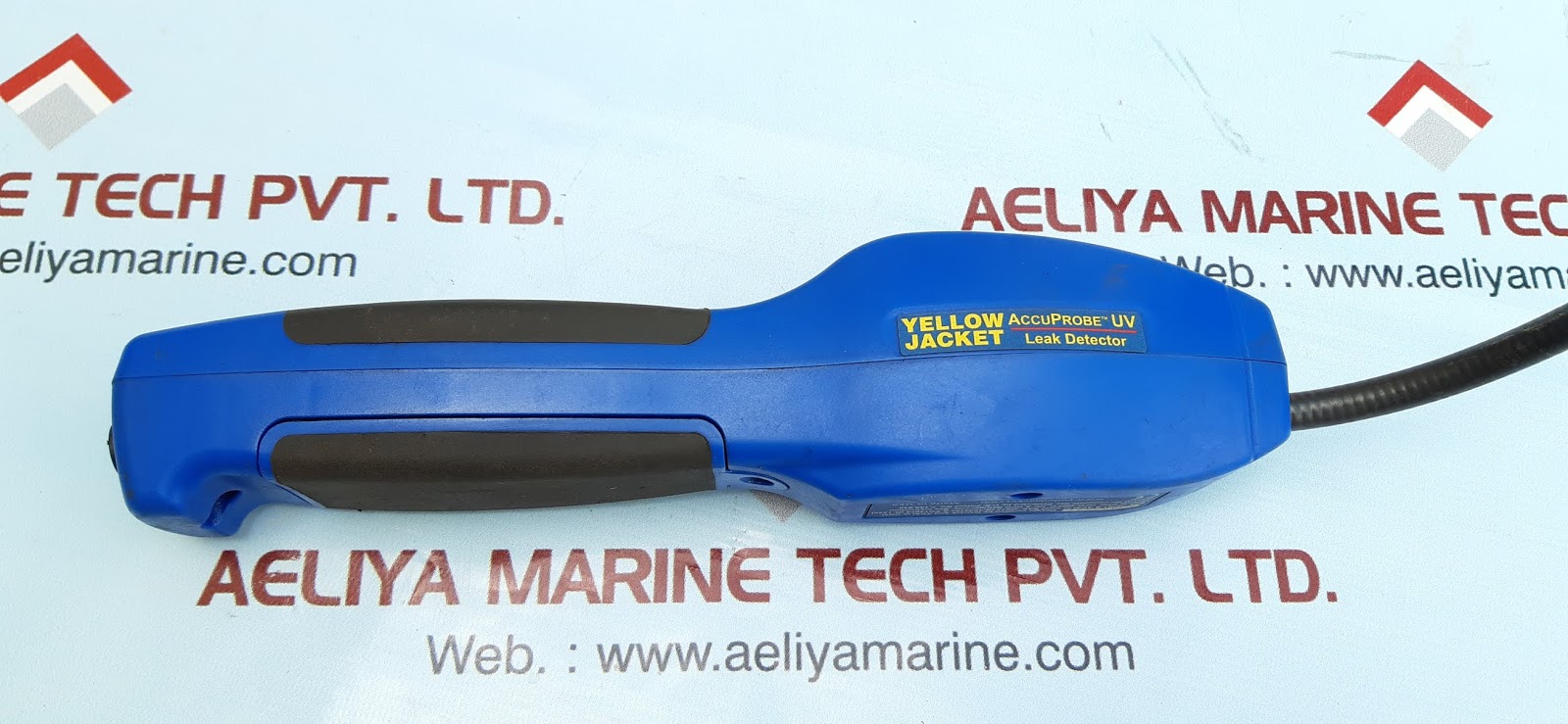 YELLOW JACKET ACCUPROBE UV LEAK DETECTOR Aeliya Marine