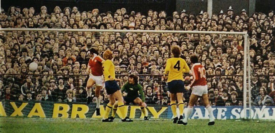 English Football Retro TV Dixie McNeil.