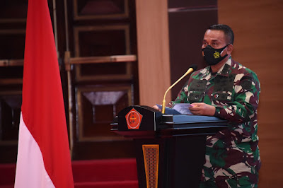 TNI Laksanakan Penandatanganan Kontrak Bersama Pengadaan Barang dan Jasa TNI Laksanakan Penandatanganan Kontrak Bersama Pengadaan Barang dan Jasa