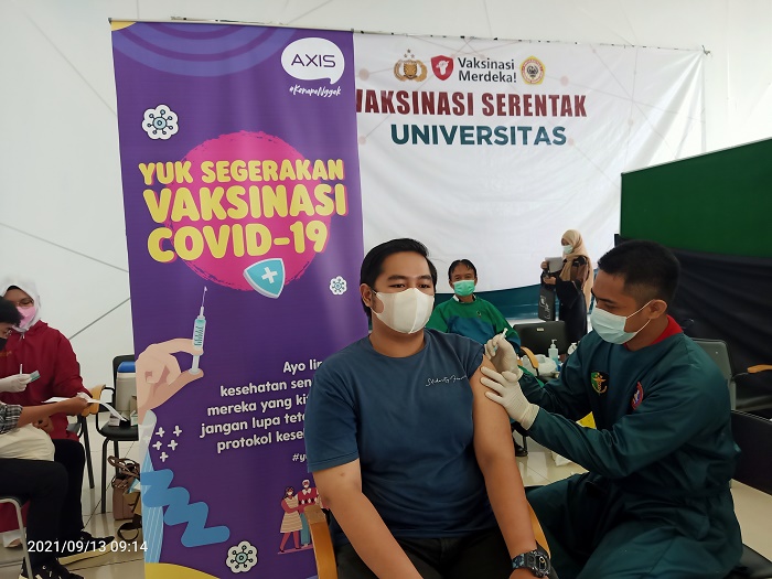 Sasar Mahasiswa dan Pelajar, AXIS Percepat Vaksinasi di Sejumlah Kota