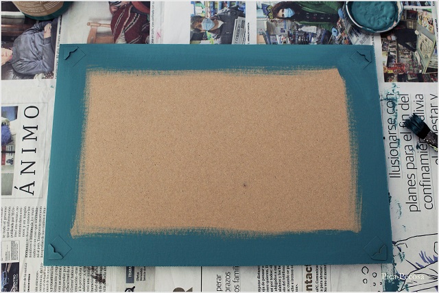 cuadro-reciclado-sin-cristal-colgar-lamina-diy-paso-3