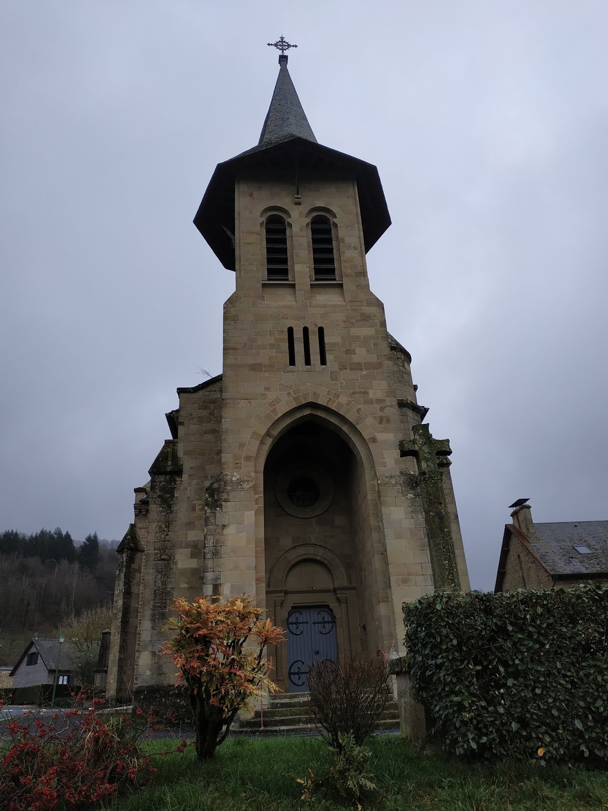 LA FRANCE DES EGLISES FRANCE OF CHURCHES TUDEILS
