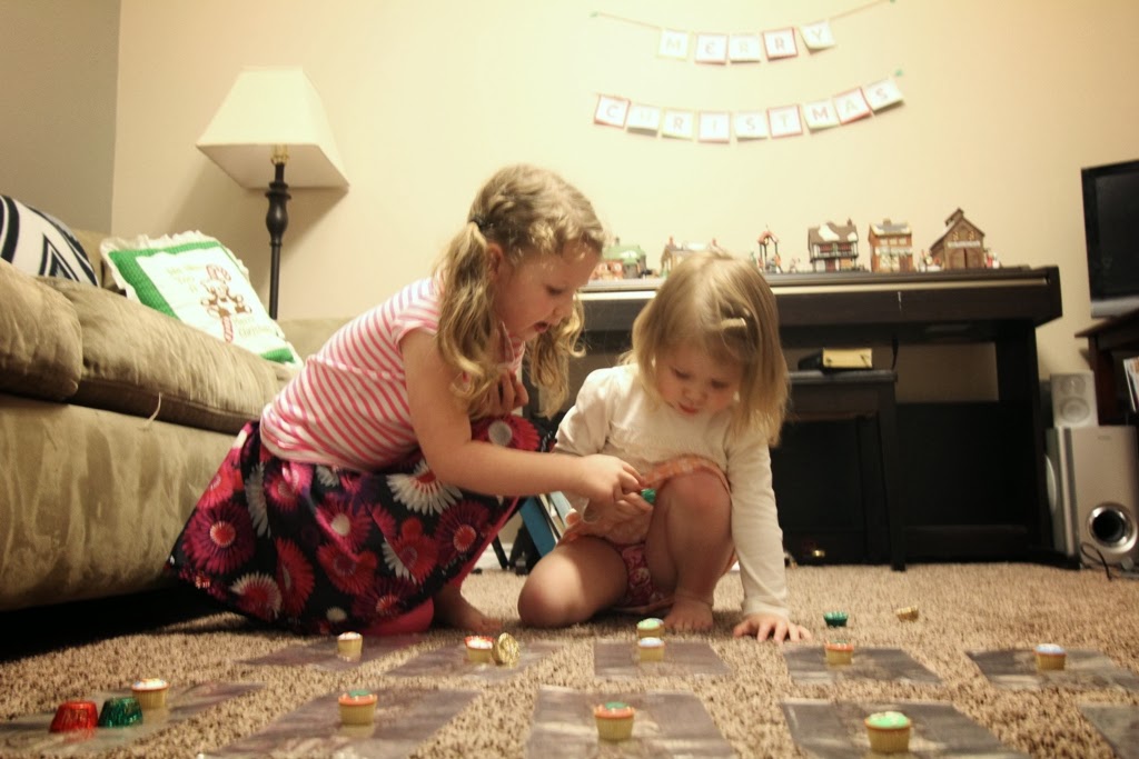 me, my redhead, and so on: mini christmas coloring book {free printable!}