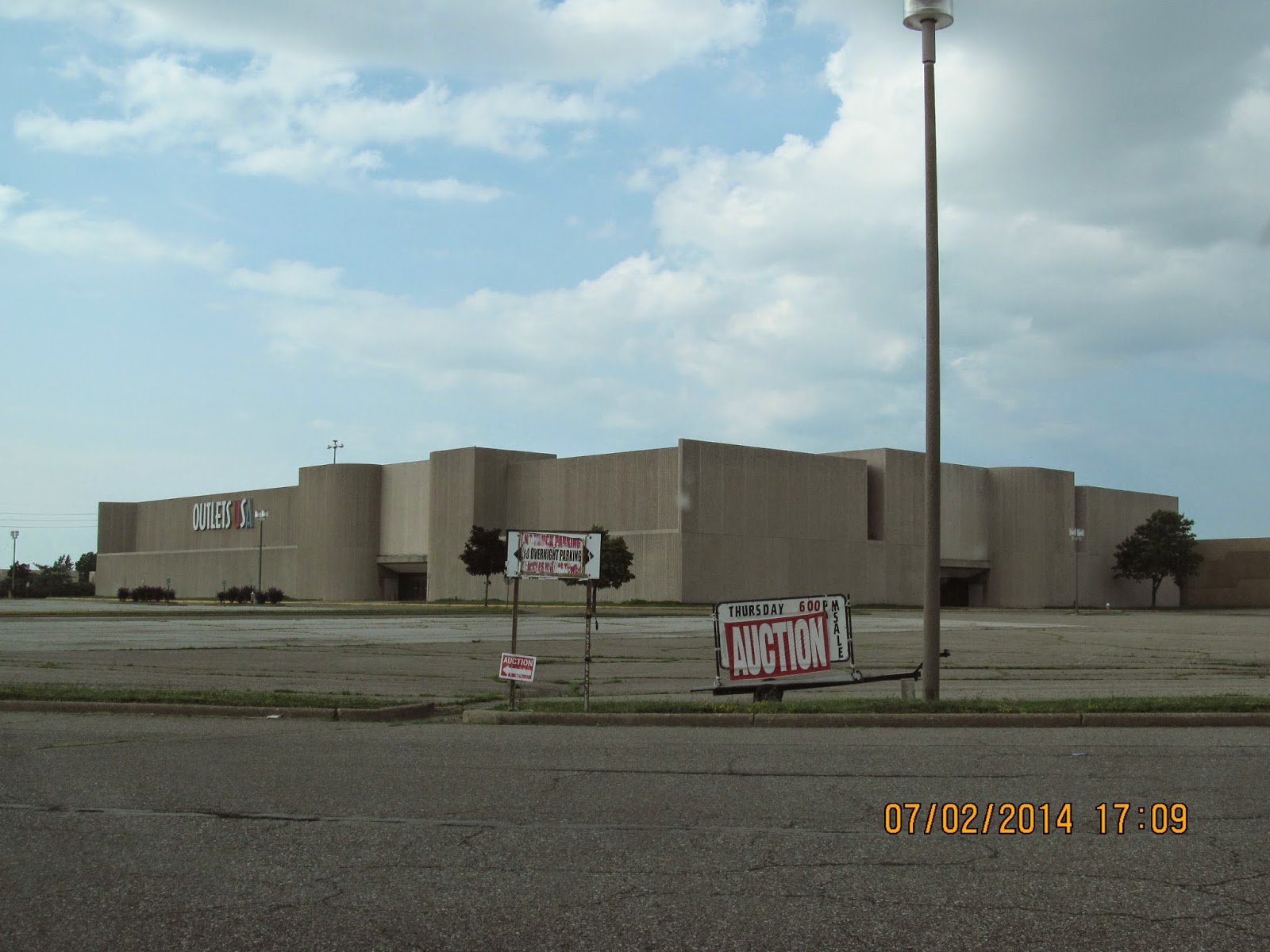 Trip to the Mall Euclid Square Mall (Euclid, OH)