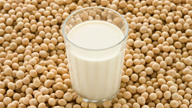 La proteína de la leche de soya es buena para el hígado