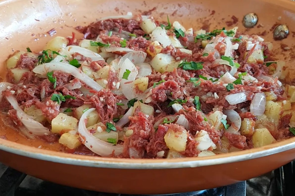 Corned Beef & Potato Hash (No Added Salt) Ginisang Karne Norte at