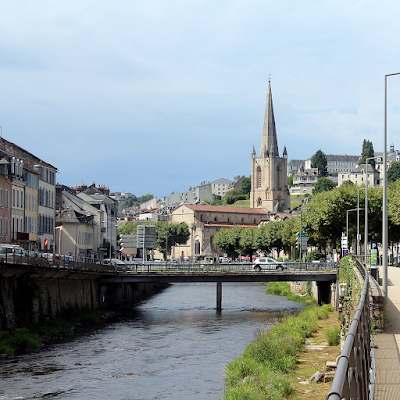 Tulle is constructed on the banks of the Corrèze river in a narrow valley. Tulle is constructed on the banks of the Corrèze river in a narrow valley.