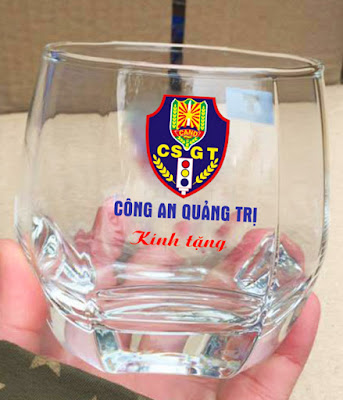 in-logo-len-coc-thuy-tinh%2B%25282%2529.jpg