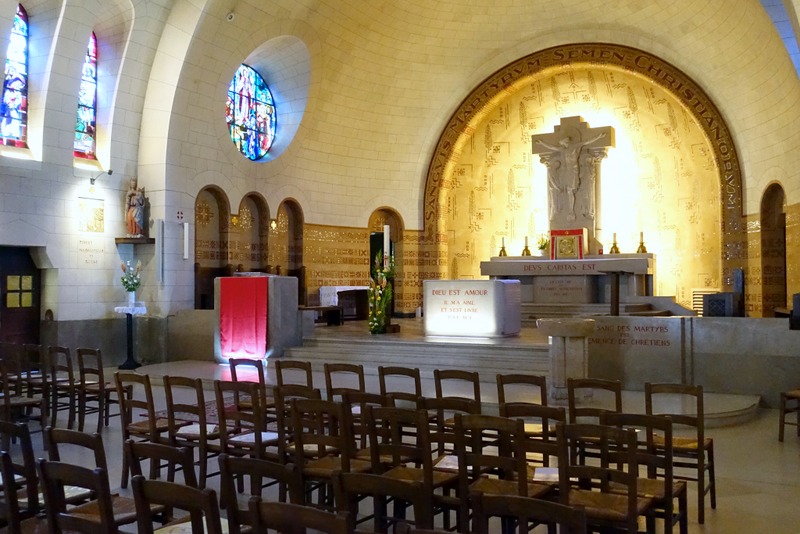 Paris Eglise NotreDame des Otages, architecture Art déco et souvenir tragique de la Commune Paris Eglise NotreDame des Otages, architecture Art déco et souvenir tragique de la Commune