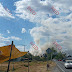 Fuerte incendio de pastizal ocurre a un lado de la Morelia-Salamaca