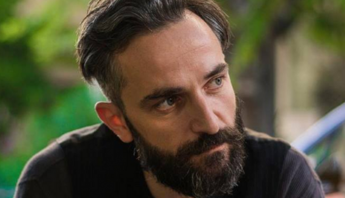 Άρης Σερβετάλης: Αν ήταν να κοινωνώ με πλαστικά κουτάλια, θα έβαζα τη Θεία Κοινωνία στην κατάψυξη