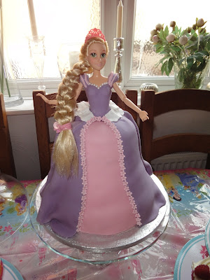 Project: Cake: Rapunzel Cake