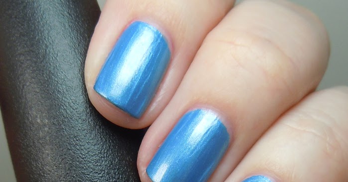 Paint Those Piggies!: OPI Dining Al Frisco: Swatches and Review