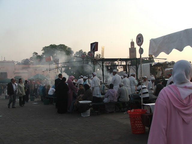 piazza Djamaa el-Fna al tramonto