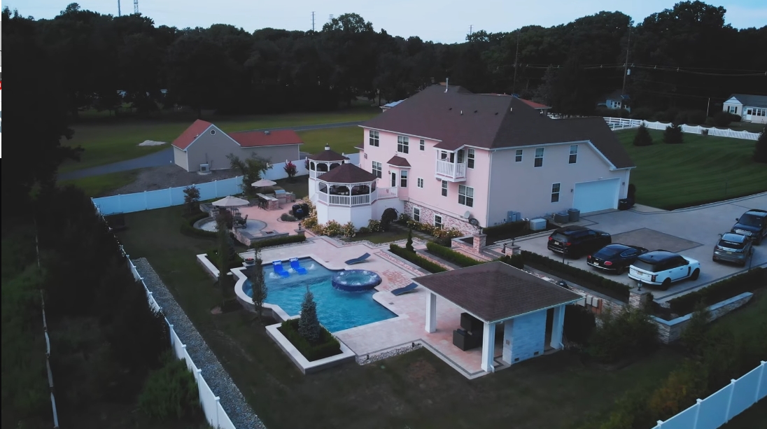 30 Photos vs. 123 Church Ln, East Brunswick, NJ Interior Design Luxury Home Tour