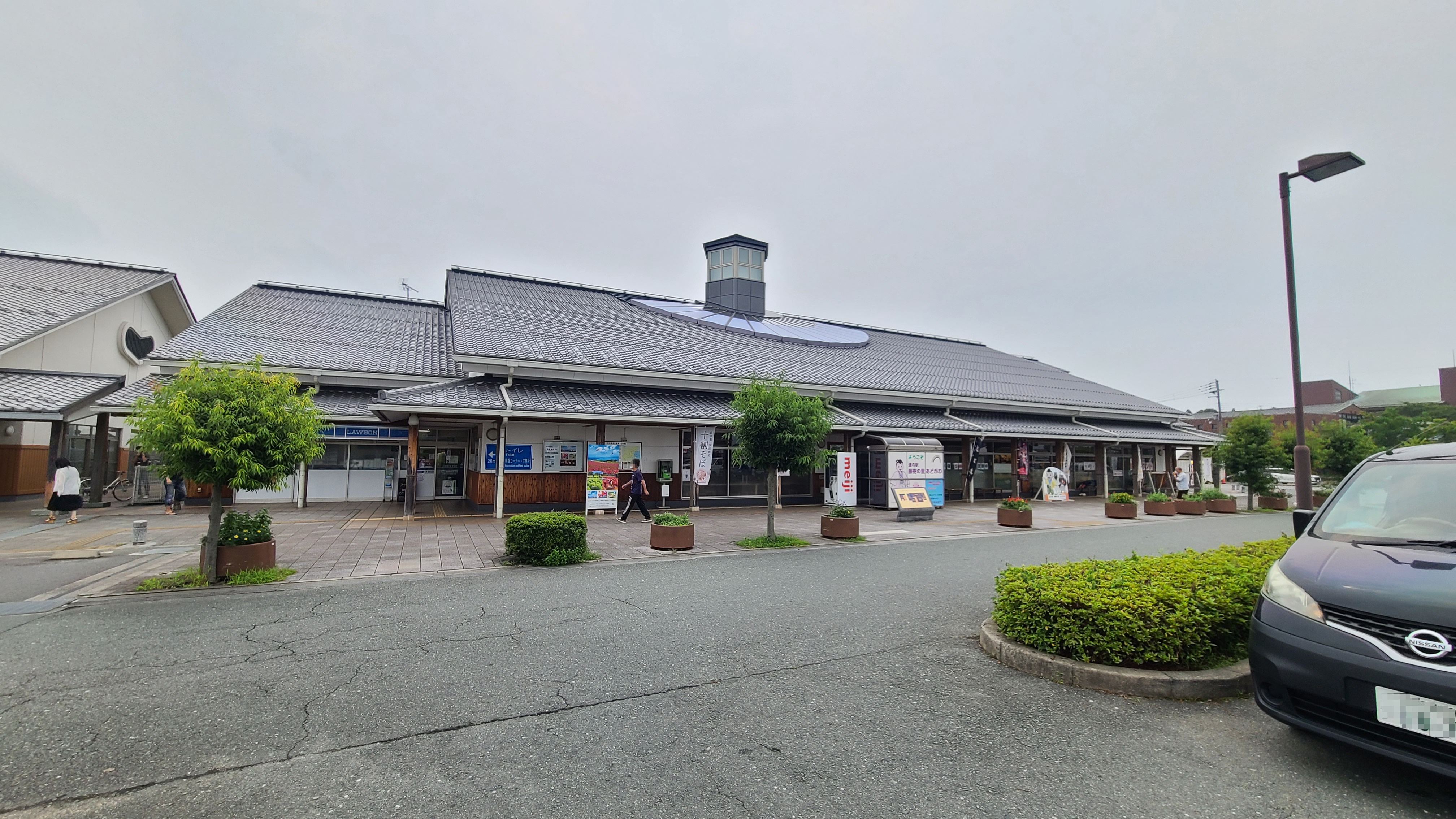 アメ車でワンワンキャンプ