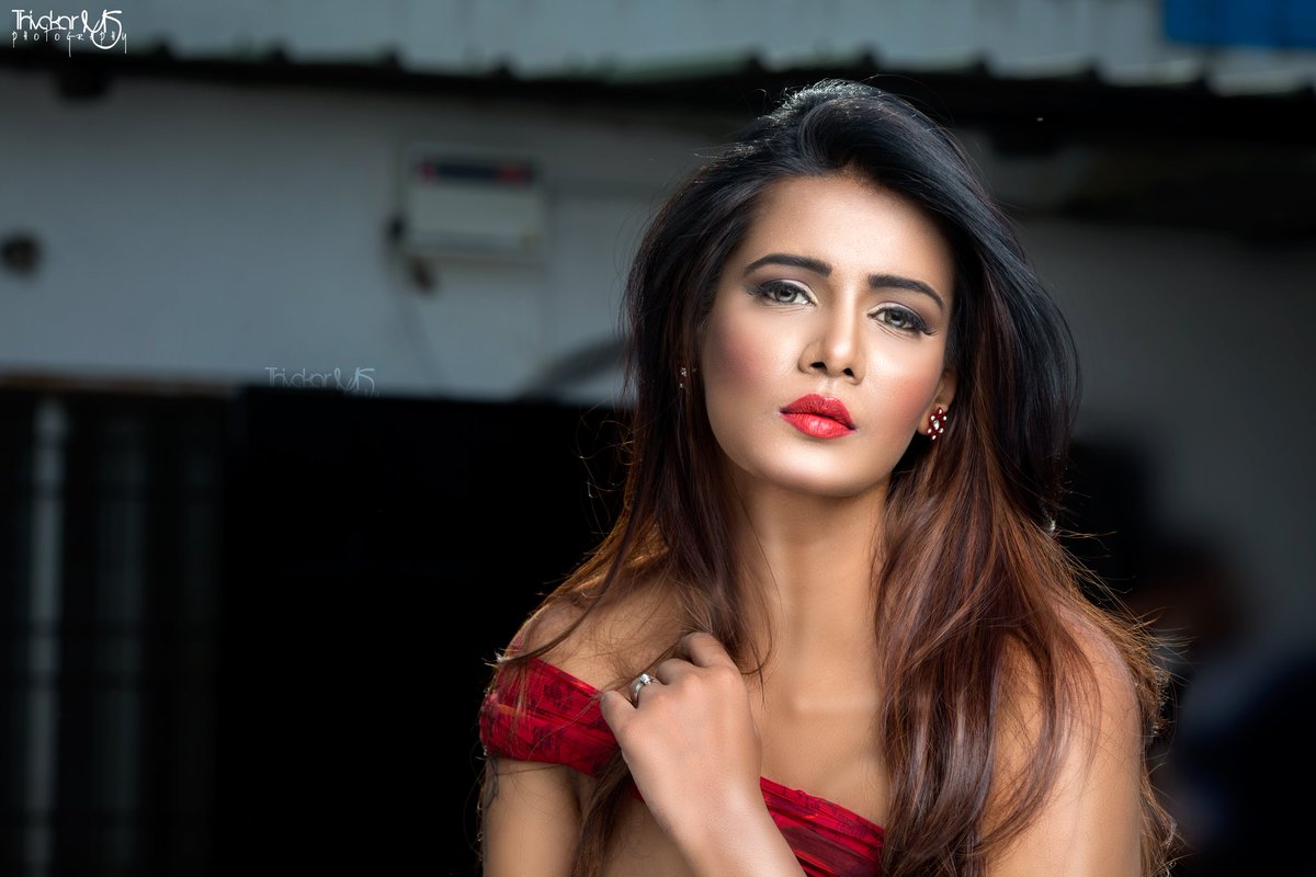 Actress Meera Mitun Hot Photoshoot 2017 2 meera mitun hot stills%2B%25286%2529