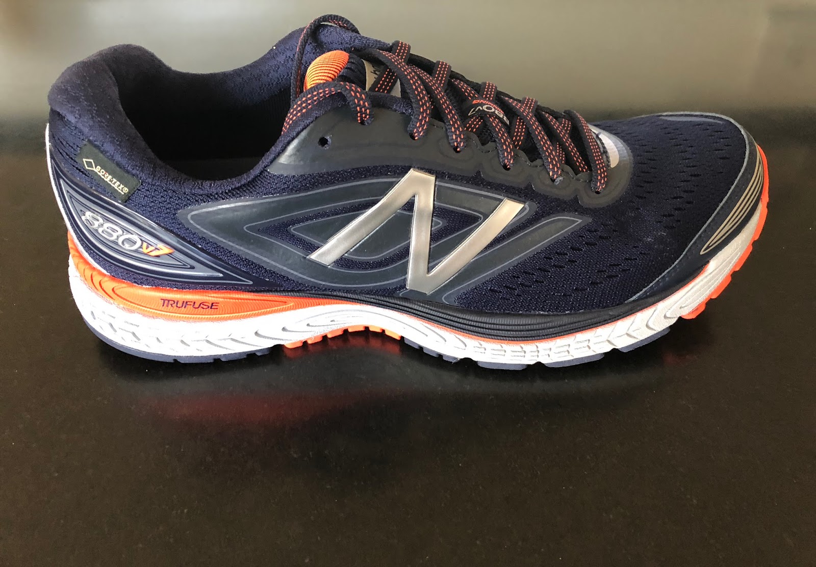 Contable Memorándum expedido Road Trail Run: New Balance 880v7 GTX Review: Stalwart, Substantial,  Durable Trainer