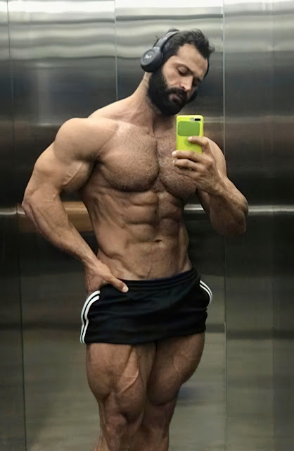 Hunks with Sensational Ripped Body