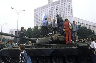 Moscow citizens who confront coup d'etat in 1991　