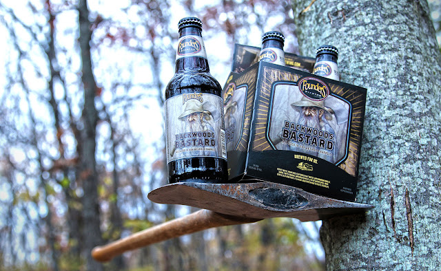 Founders Backwoods Bastard e Breakfast Stout chegam no país Founders Backwoods Bastard