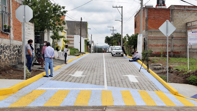 Con calles pavimentadas, reforzamos la seguridad de las familias atlixquenses: Guillermo Velázquez