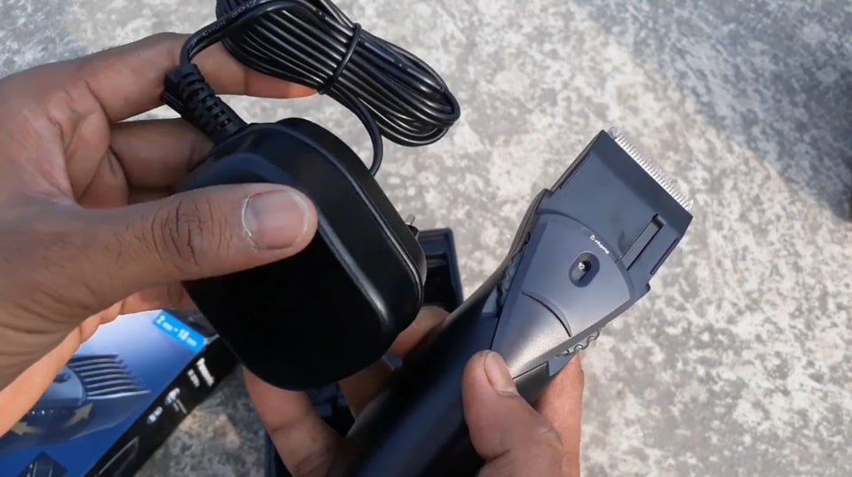 Corded and Cordless use of Panasonic ER-207-WK hair and beard trimmer.