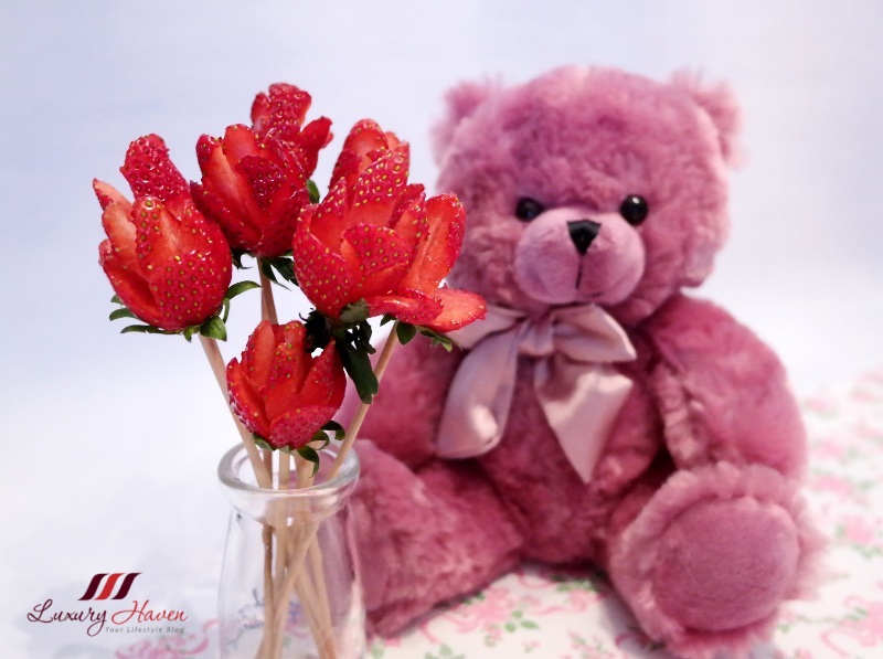 Wedding Flowers Blog Hannah S Wedding Flowers Red Roses Modern