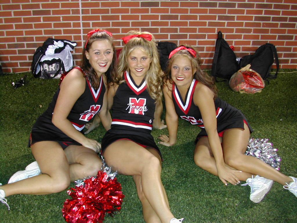 High School Cheerleaders Gone Wild Bobs And Vagene