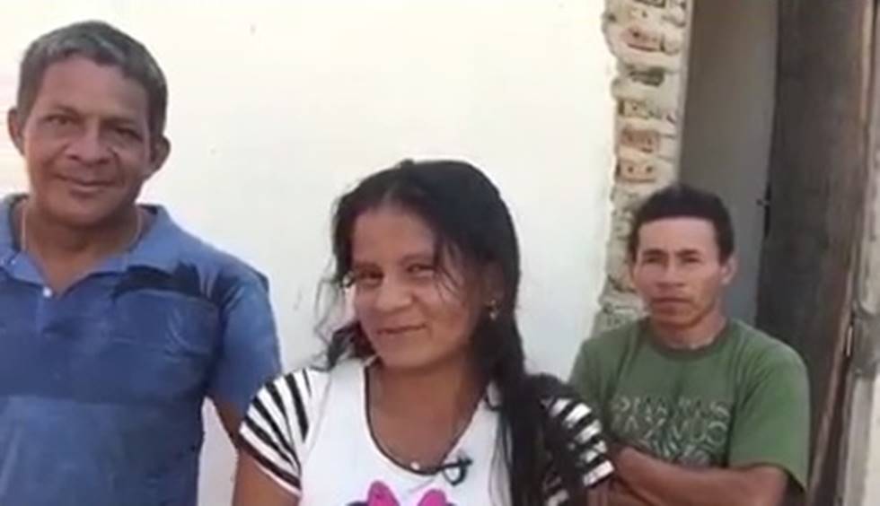 VÍDEO: Mulher vive com 'marido e amante' na mesma casa em Parnaíba VÍDEO: Mulher vive com 'marido e amante' na mesma casa em Parnaíba