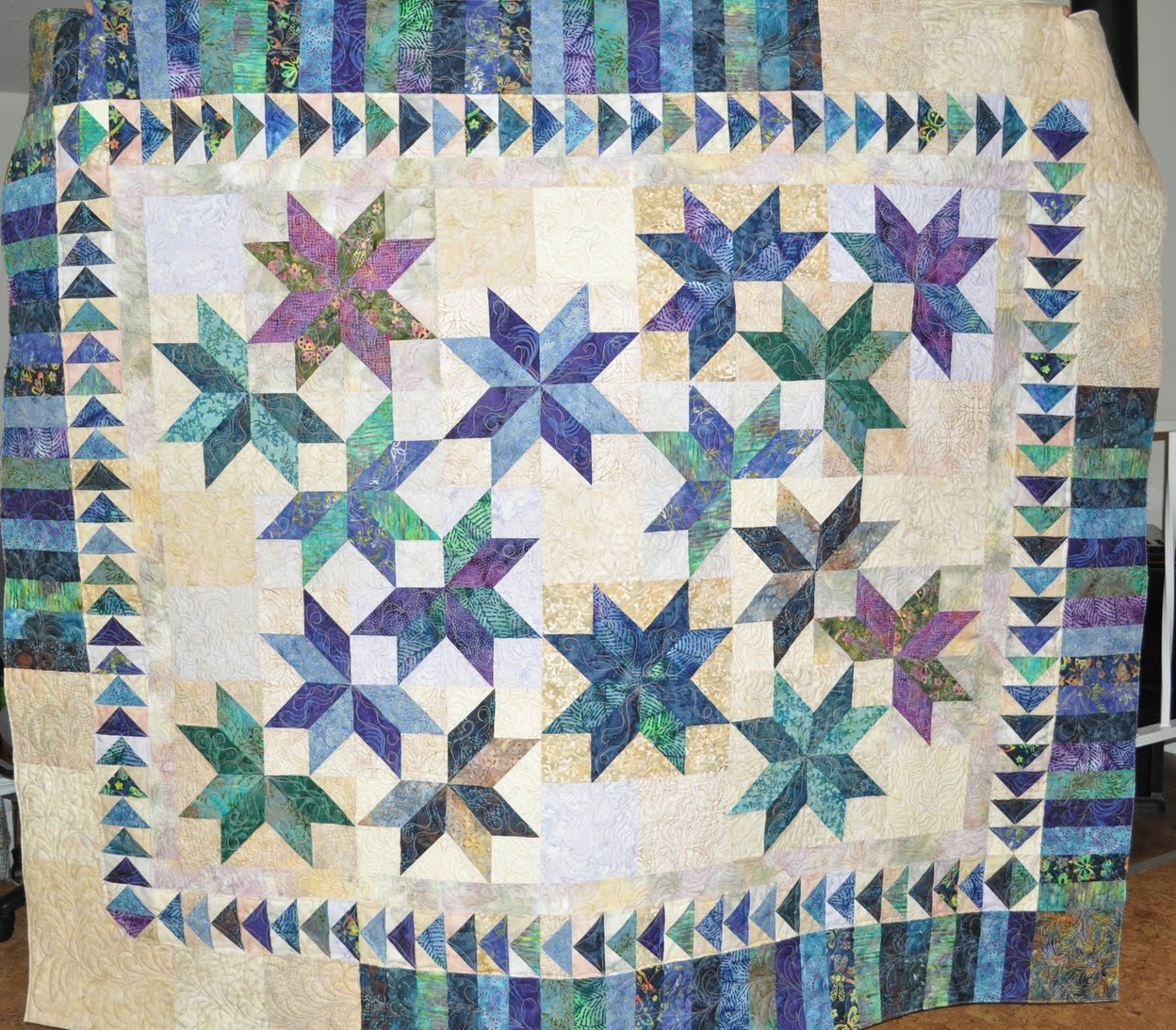 Home Quarter Quiltworks Pins & Pine Needles 2012 Raffle Quilt