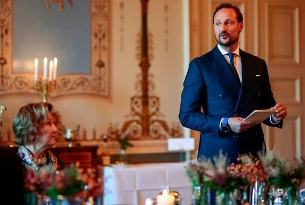 Crown Prince Regent Haakon and Queen Sonja received the health authorities of Norway at the Royal Palace. Crown Princess Mette-Marit