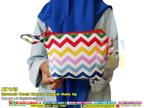 Souvenir Pouch Kanvas Tempat Make Up