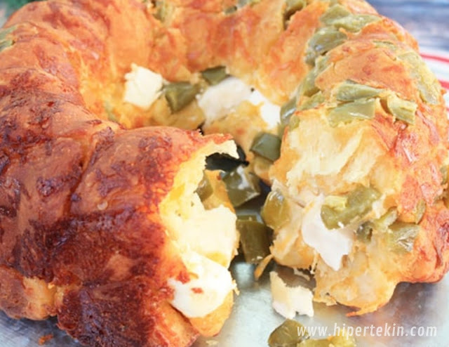 JALAPENO POPPER MONKEY BREAD