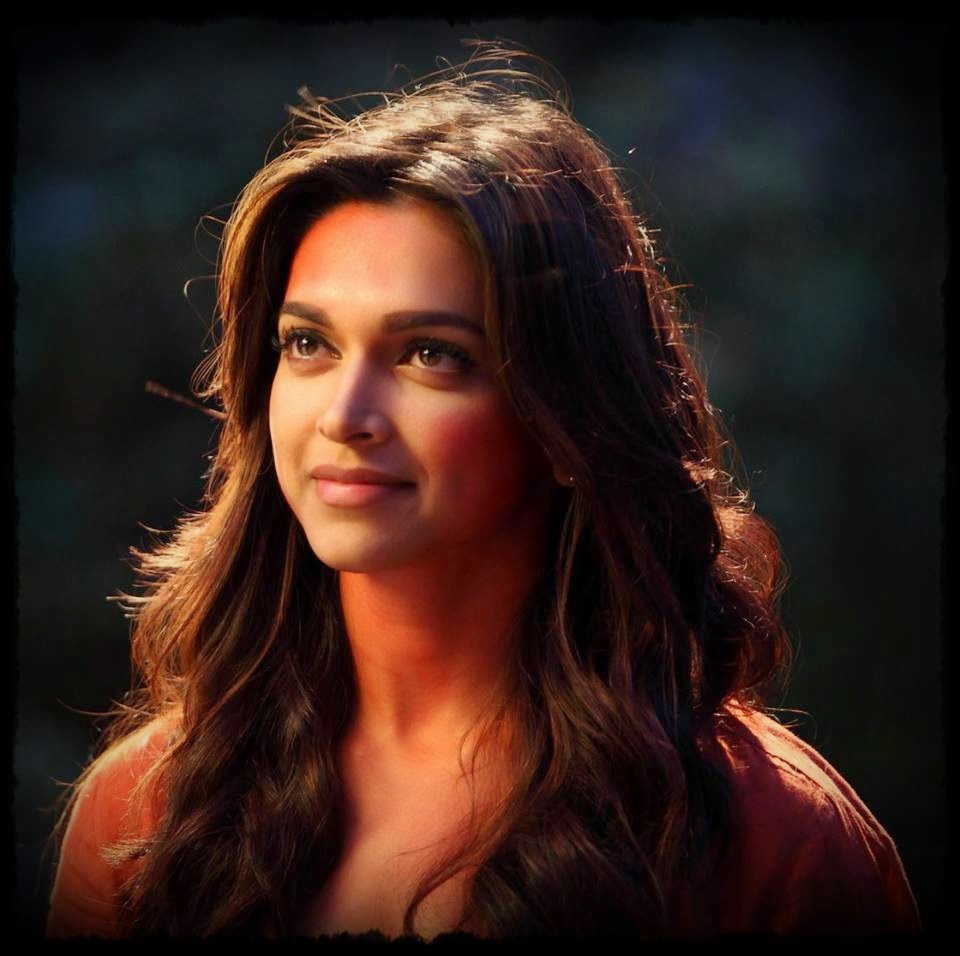 Latest collection of stunning Bollywood actress Deepika Padukone | Sexy