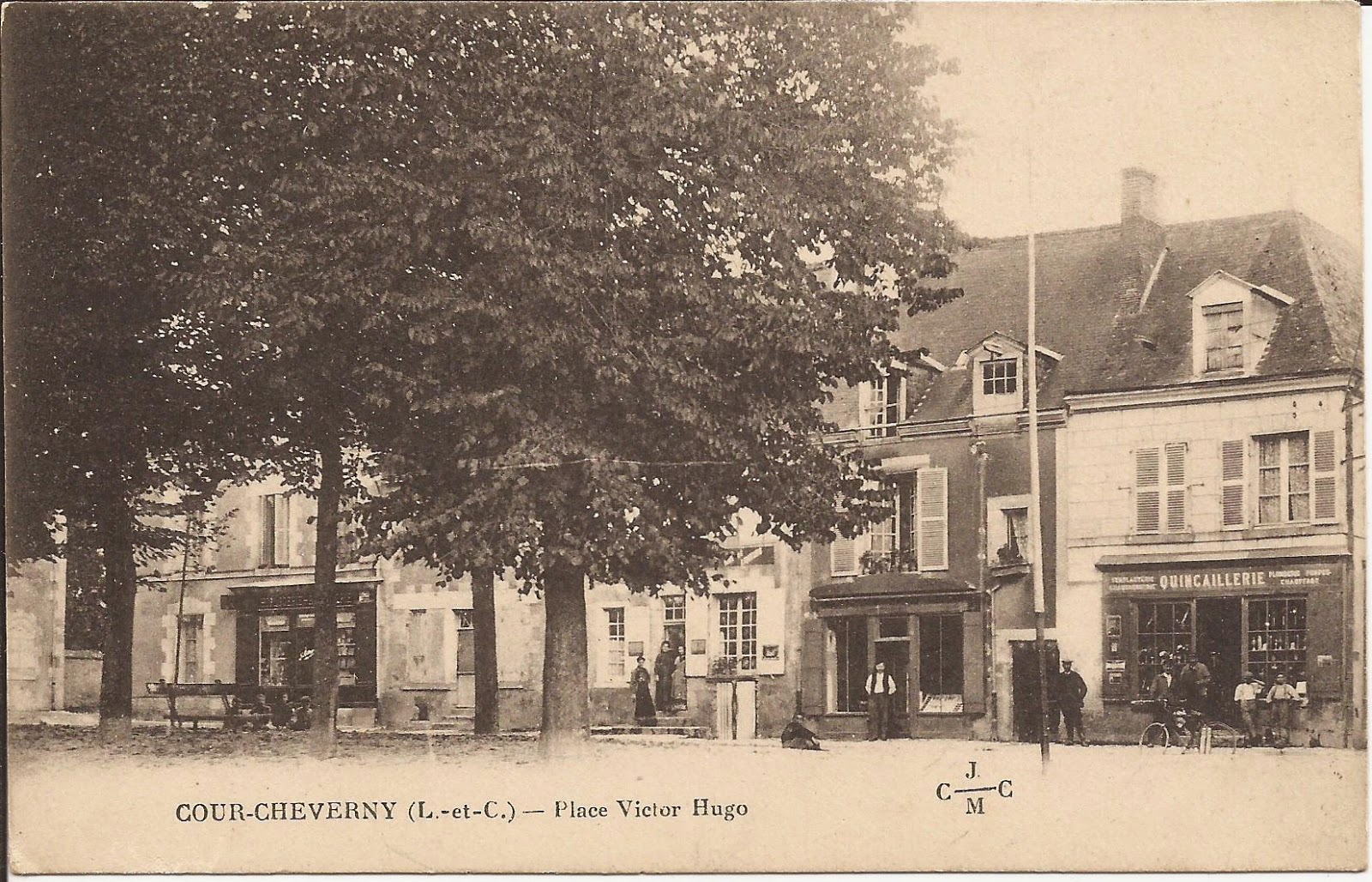 Cour-Cheverny - Église & abords