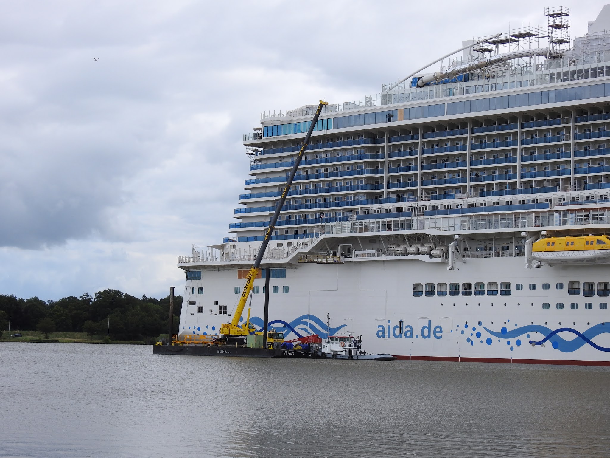 Travel with Kevin and Ruth How to build a cruise ship. Visit to the