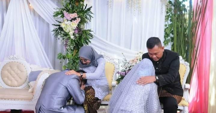 CONTOH TEKS SINGKAT MEMINTA DOA RESTU ORANG TUA SAAT ACARA CONTOH TEKS SINGKAT MEMINTA DOA RESTU ORANG TUA SAAT ACARA