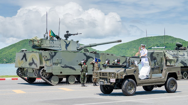 FDRA Fuerza Naval Tailandia La infantería de marina muestra sus VN16