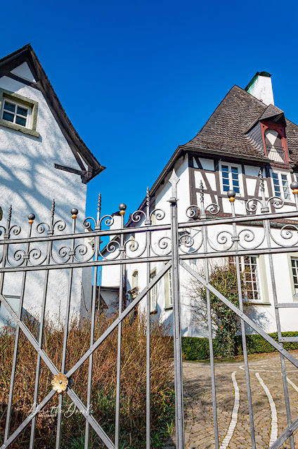 Adelshof, Arnsberg, Dorothe Domke, Adelssitz, von Weichs