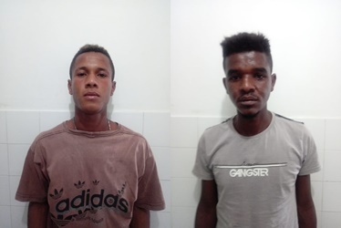 Macajuba: Polícia efetua prisão de dois homens suspeitos de tráfico de drogas em Nova Cruz